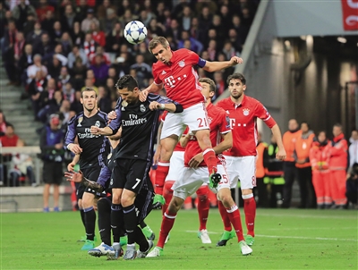 中夺得桂冠 中夺得桂冠